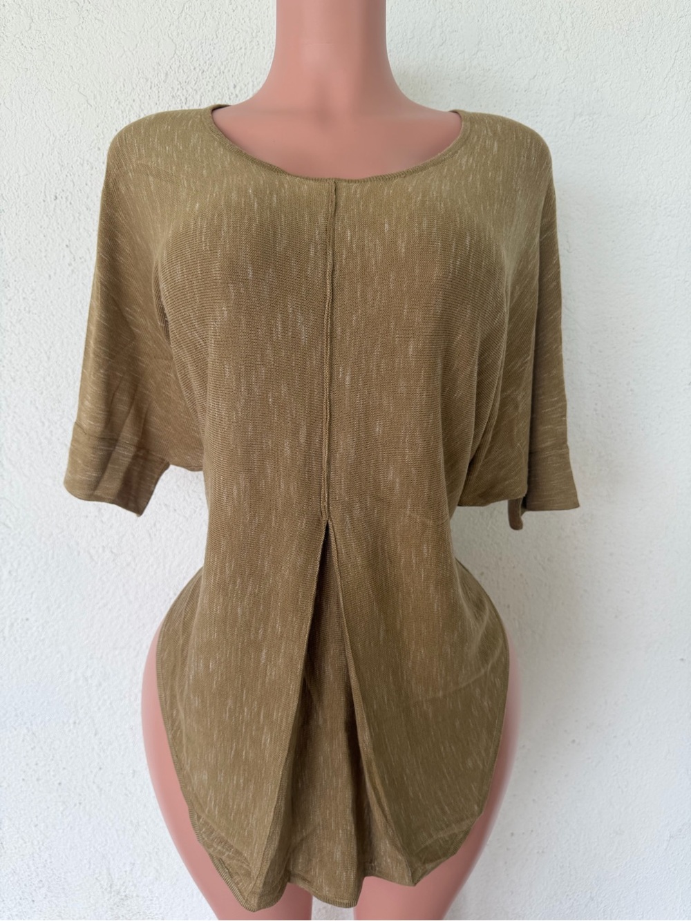 IC COLLECTION Olive Split-Back Knit Tunic